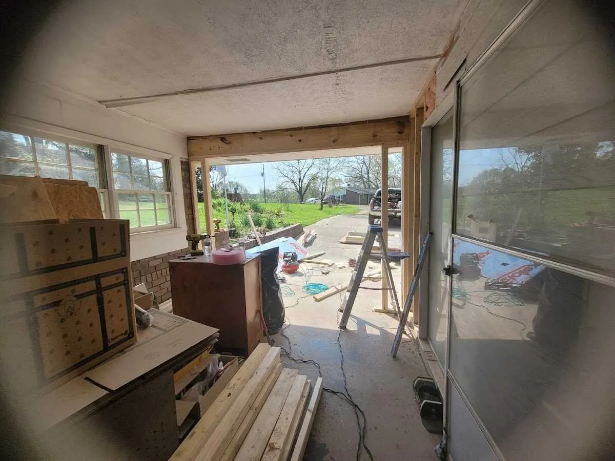 Air movers and dehumidifier for Drying & Dehumidification in Monticello